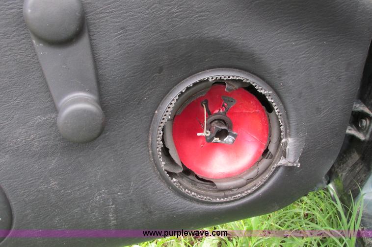 image for item I9645 2001 Dodge Neon