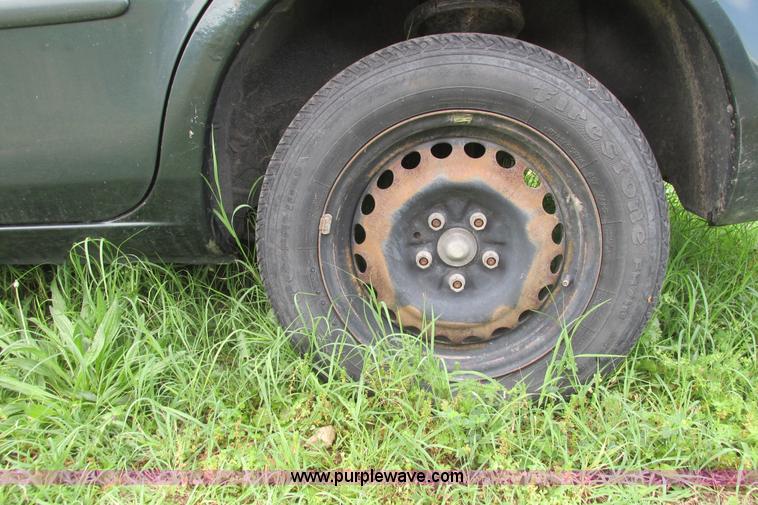 image for item I9645 2001 Dodge Neon