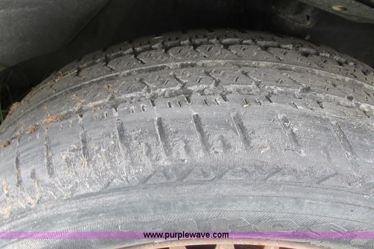 image for item I9645 2001 Dodge Neon