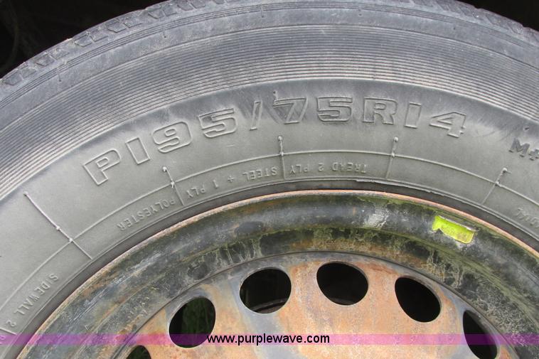 image for item I9645 2001 Dodge Neon