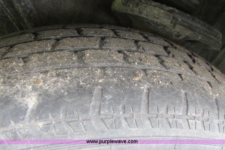 image for item I9645 2001 Dodge Neon