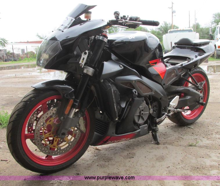 image for item I9646 2004 Aprilia Tuono RSV 1000 motorcycle