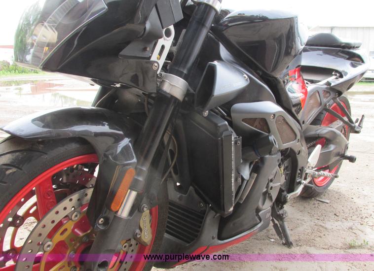 image for item I9646 2004 Aprilia Tuono RSV 1000 motorcycle