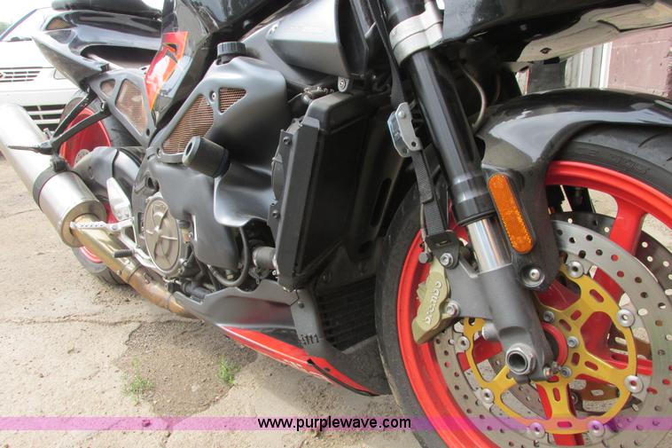 image for item I9646 2004 Aprilia Tuono RSV 1000 motorcycle
