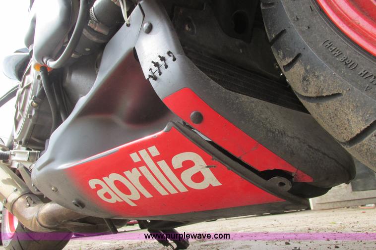 image for item I9646 2004 Aprilia Tuono RSV 1000 motorcycle