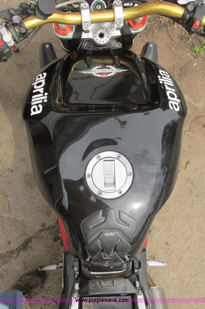 image for item I9646 2004 Aprilia Tuono RSV 1000 motorcycle