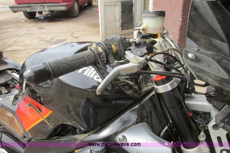 image for item I9646 2004 Aprilia Tuono RSV 1000 motorcycle