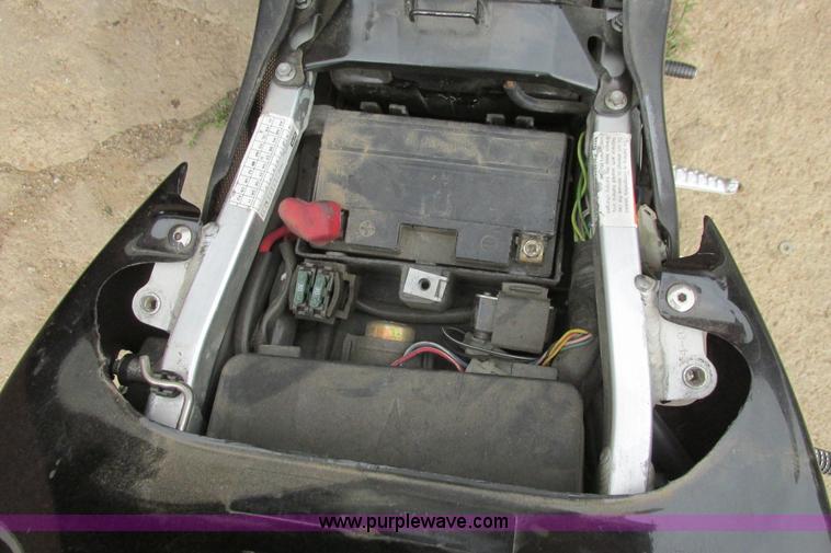 image for item I9646 2004 Aprilia Tuono RSV 1000 motorcycle