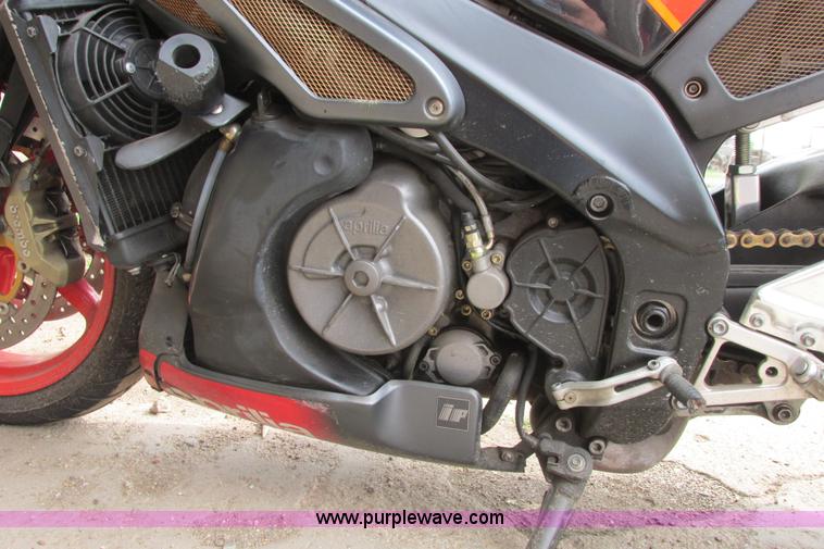 image for item I9646 2004 Aprilia Tuono RSV 1000 motorcycle