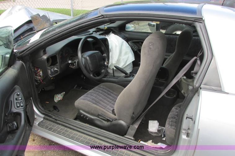 image for item I9647 2002 Chevrolet Camaro