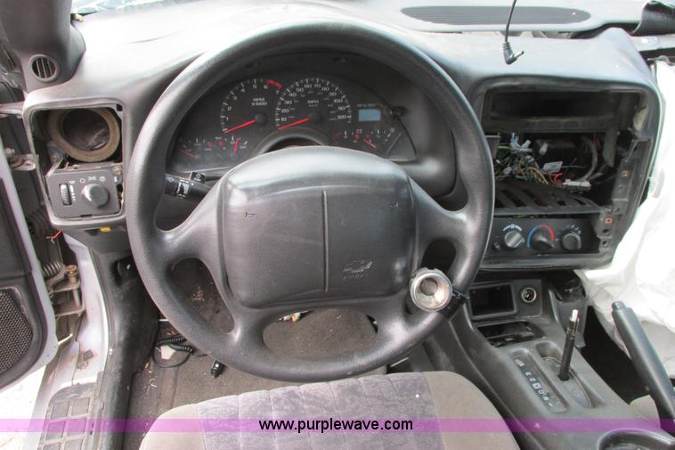 image for item I9647 2002 Chevrolet Camaro