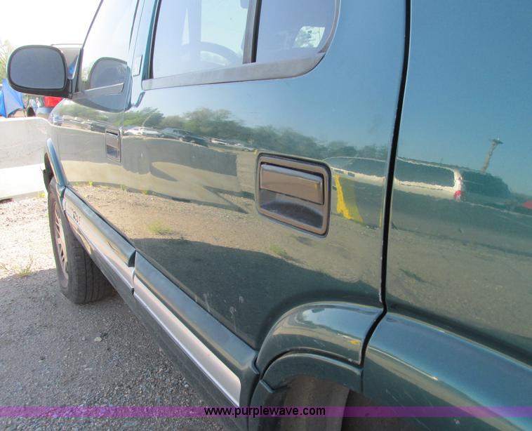image for item I9677 1996 GMC Jimmy SL SUV