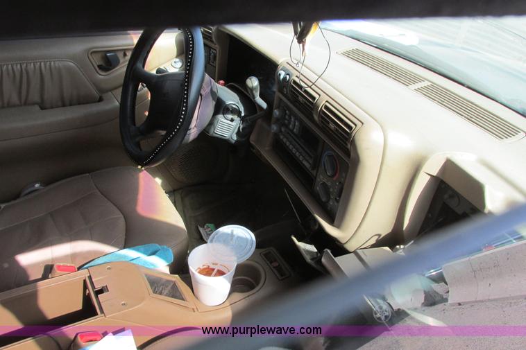 image for item I9677 1996 GMC Jimmy SL SUV