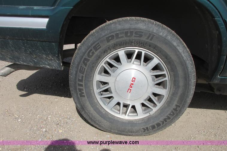 image for item I9677 1996 GMC Jimmy SL SUV