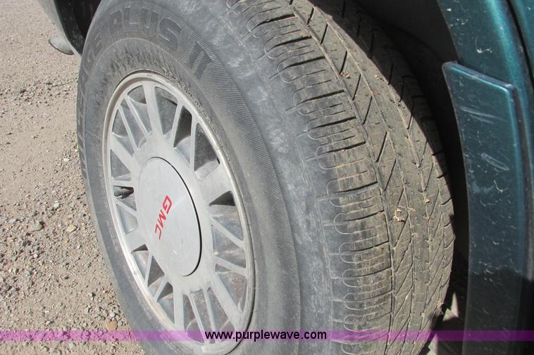 image for item I9677 1996 GMC Jimmy SL SUV