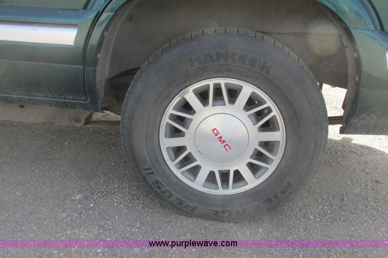 image for item I9677 1996 GMC Jimmy SL SUV