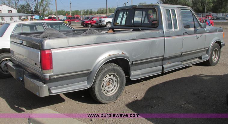 image for item I9678 1987 Ford F150 SuperCab pickup truck