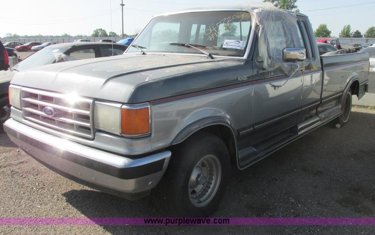 image for item I9678 1987 Ford F150 SuperCab pickup truck