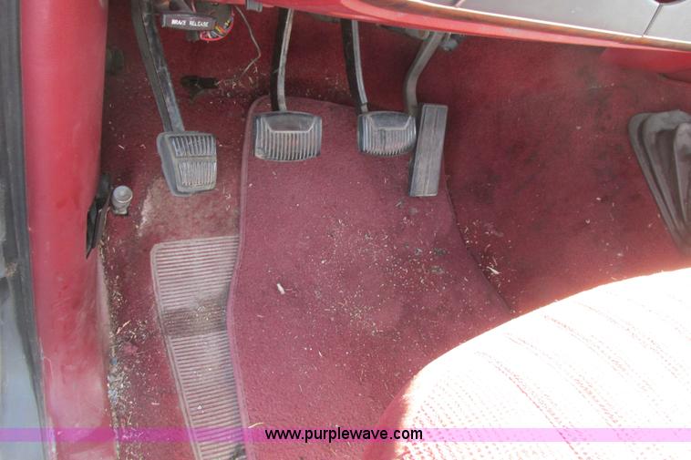 image for item I9678 1987 Ford F150 SuperCab pickup truck