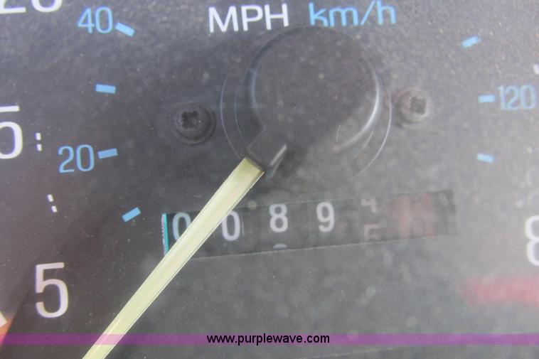 image for item I9678 1987 Ford F150 SuperCab pickup truck