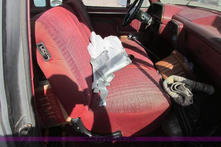 image for item I9678 1987 Ford F150 SuperCab pickup truck