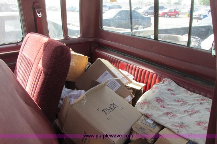 image for item I9678 1987 Ford F150 SuperCab pickup truck