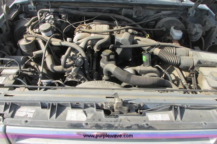 image for item I9678 1987 Ford F150 SuperCab pickup truck