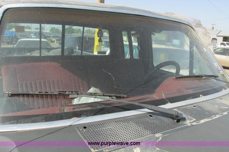 image for item I9678 1987 Ford F150 SuperCab pickup truck