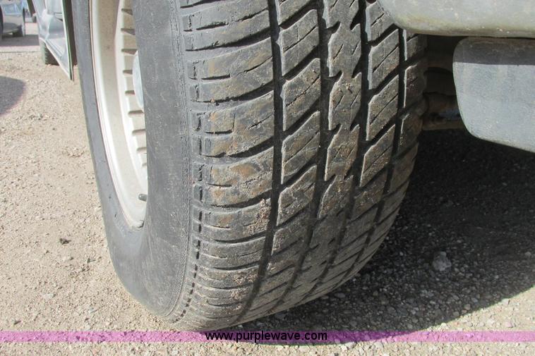 image for item I9678 1987 Ford F150 SuperCab pickup truck