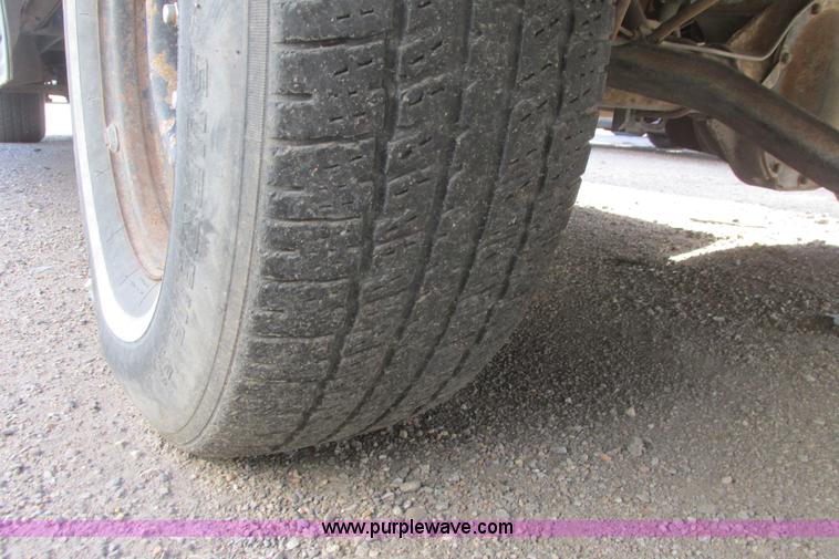 image for item I9678 1987 Ford F150 SuperCab pickup truck