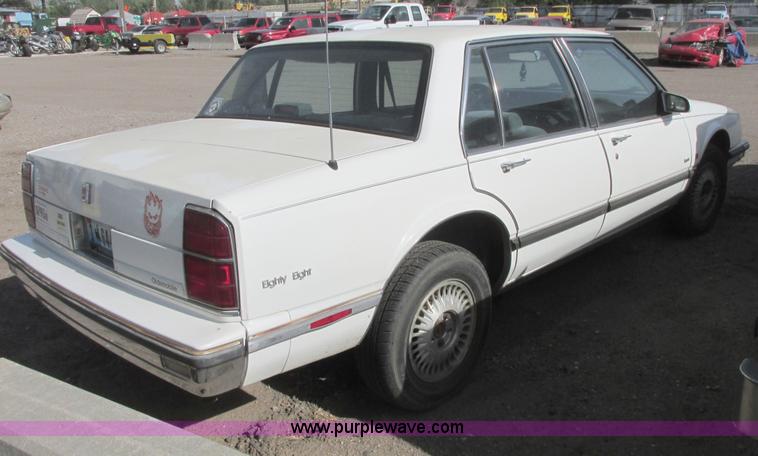 image for item I9679 1989 Oldsmobile Royale Bougham
