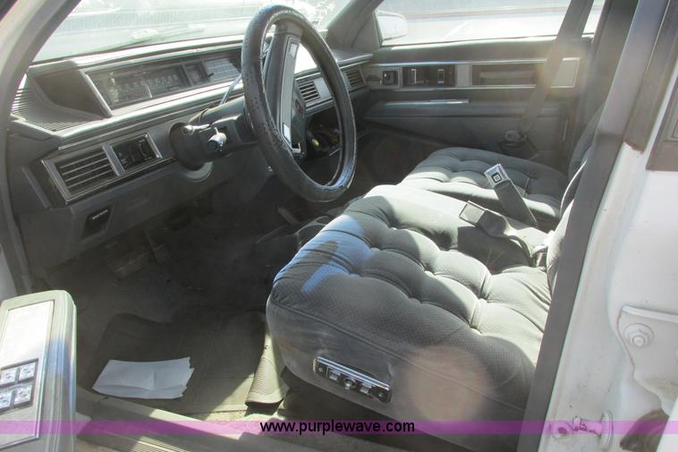 image for item I9679 1989 Oldsmobile Royale Bougham