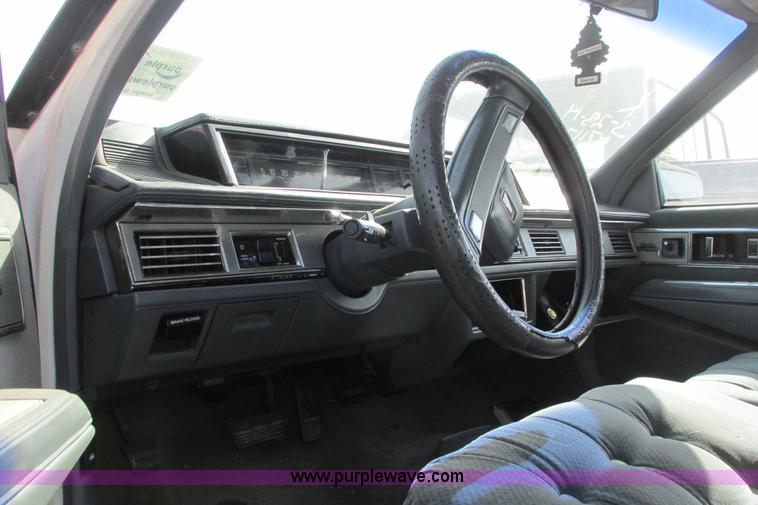 image for item I9679 1989 Oldsmobile Royale Bougham