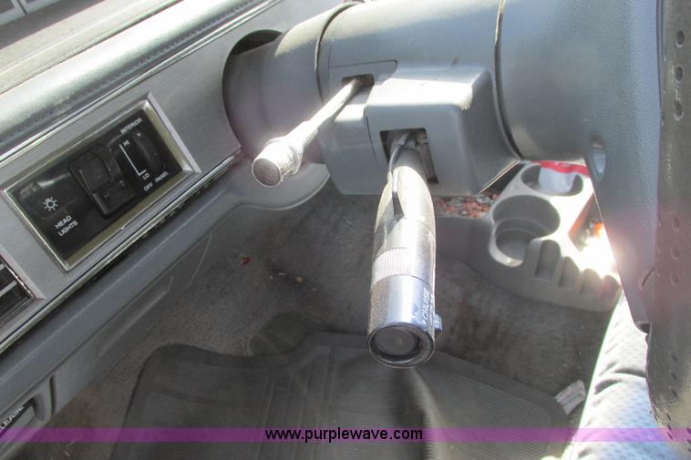 image for item I9679 1989 Oldsmobile Royale Bougham