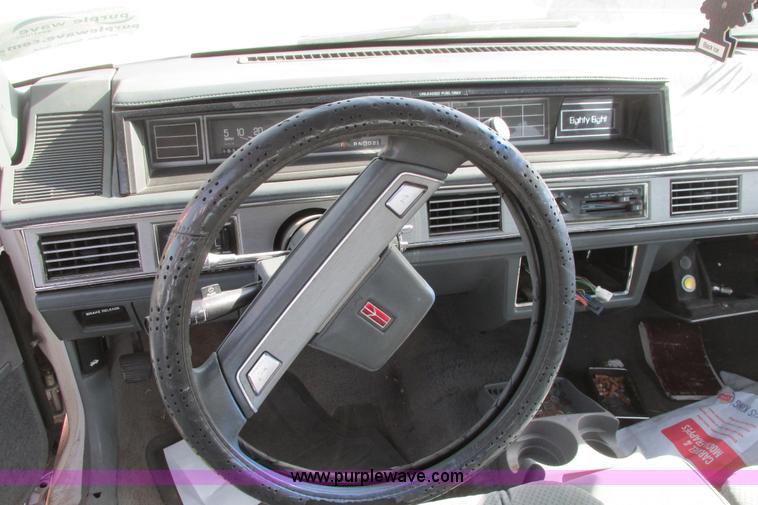 image for item I9679 1989 Oldsmobile Royale Bougham