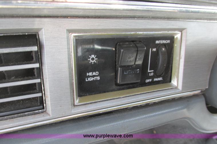 image for item I9679 1989 Oldsmobile Royale Bougham