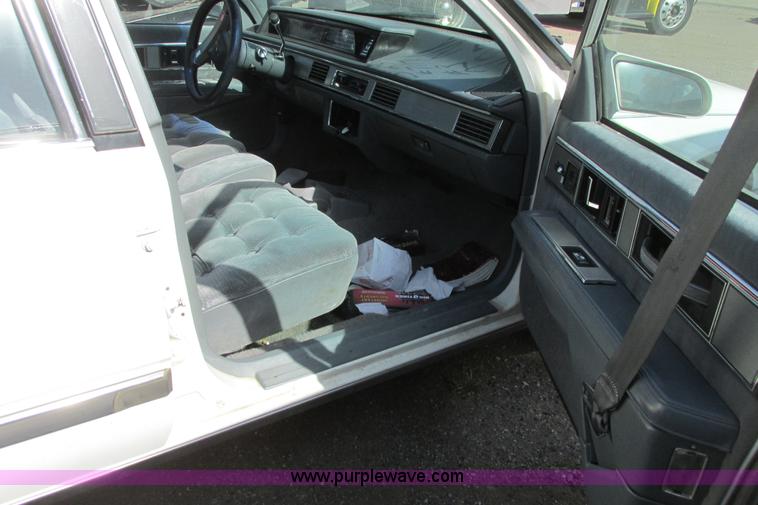 image for item I9679 1989 Oldsmobile Royale Bougham