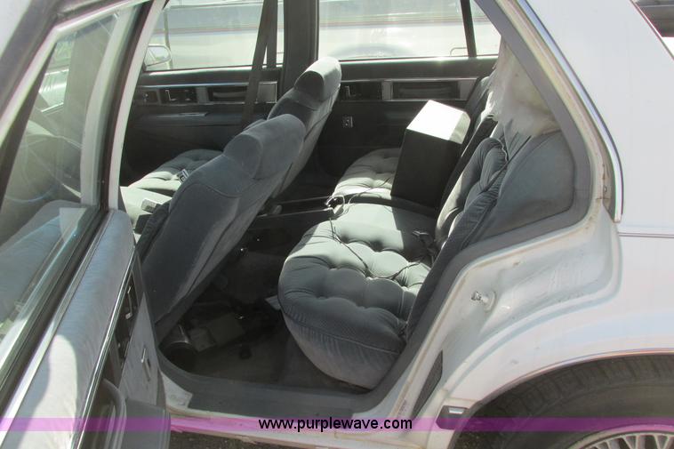 image for item I9679 1989 Oldsmobile Royale Bougham