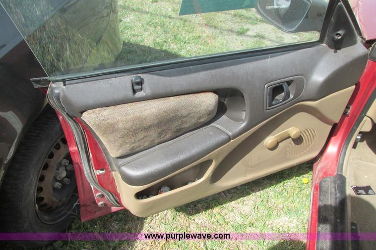 image for item I9680 1998 Dodge Neon Highline