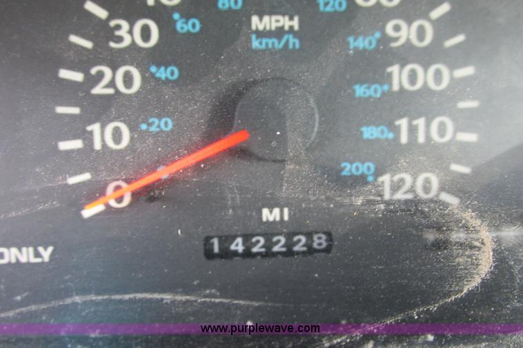 image for item I9680 1998 Dodge Neon Highline