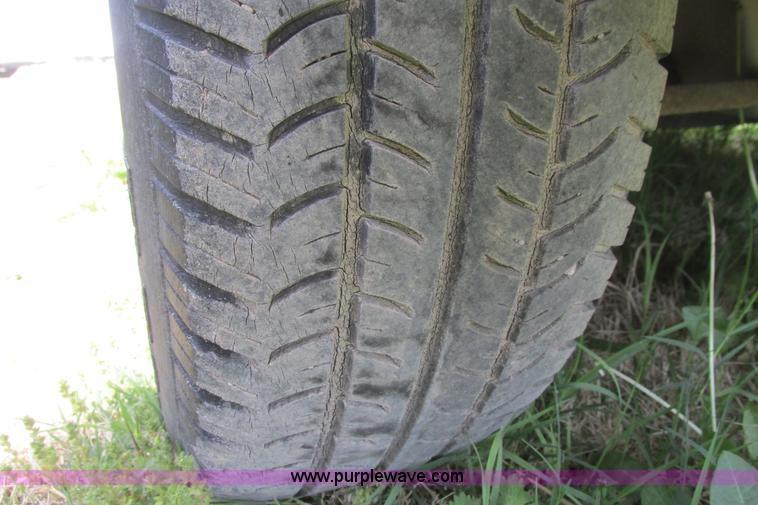 image for item I9680 1998 Dodge Neon Highline