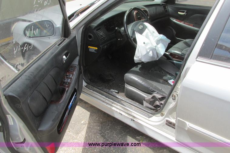 image for item I9682 2002 Hyundai Sonata LX