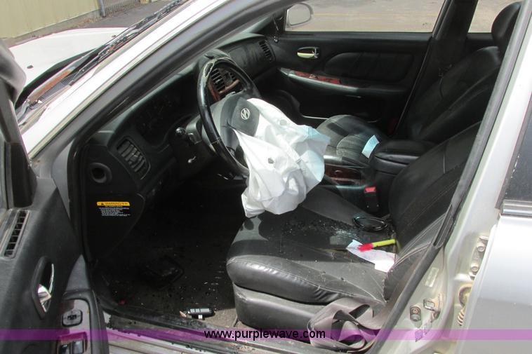 image for item I9682 2002 Hyundai Sonata LX