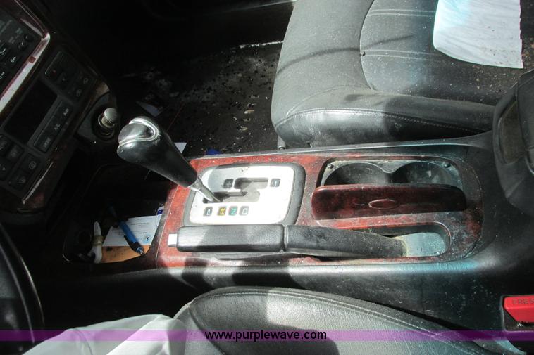 image for item I9682 2002 Hyundai Sonata LX