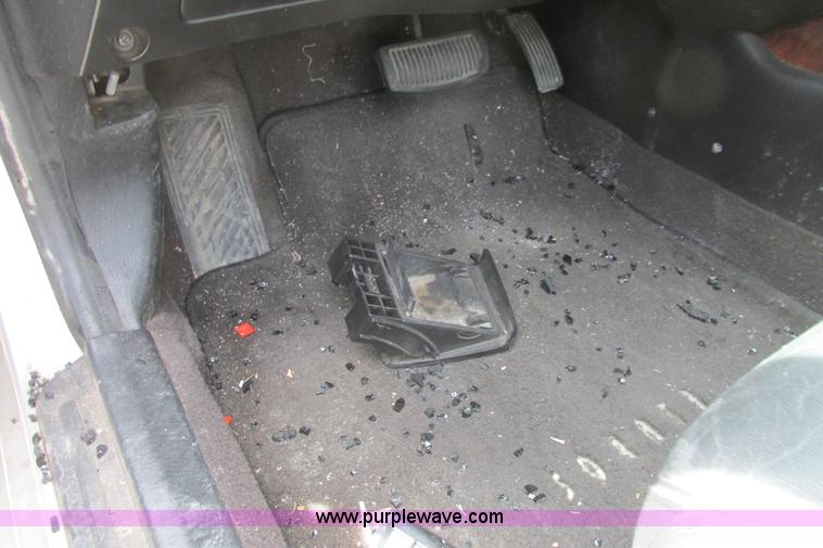image for item I9682 2002 Hyundai Sonata LX