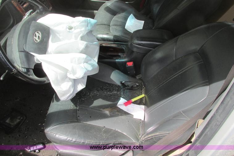 image for item I9682 2002 Hyundai Sonata LX