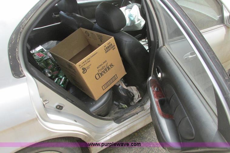 image for item I9682 2002 Hyundai Sonata LX