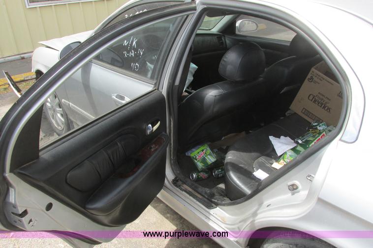 image for item I9682 2002 Hyundai Sonata LX