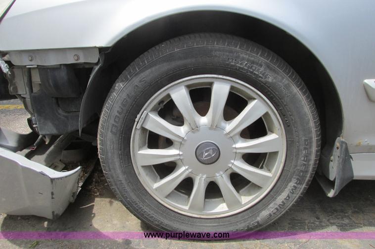 image for item I9682 2002 Hyundai Sonata LX