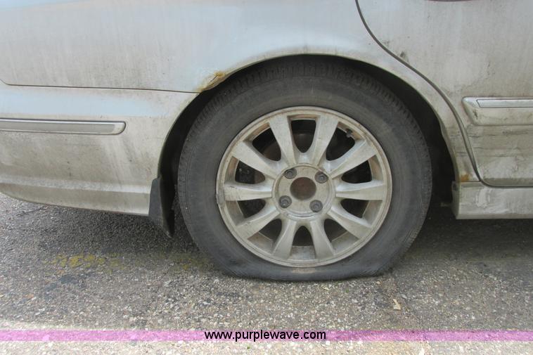 image for item I9682 2002 Hyundai Sonata LX